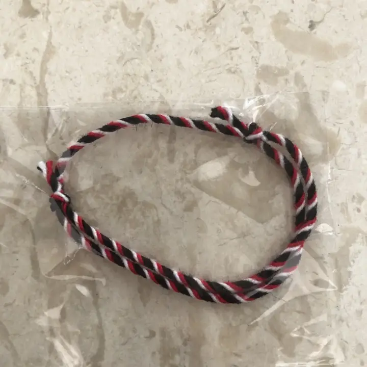 Gelang Tridatu Gelang Bayi Gelang Benang 3 Warna Gelang Dukun Lazada Indonesia