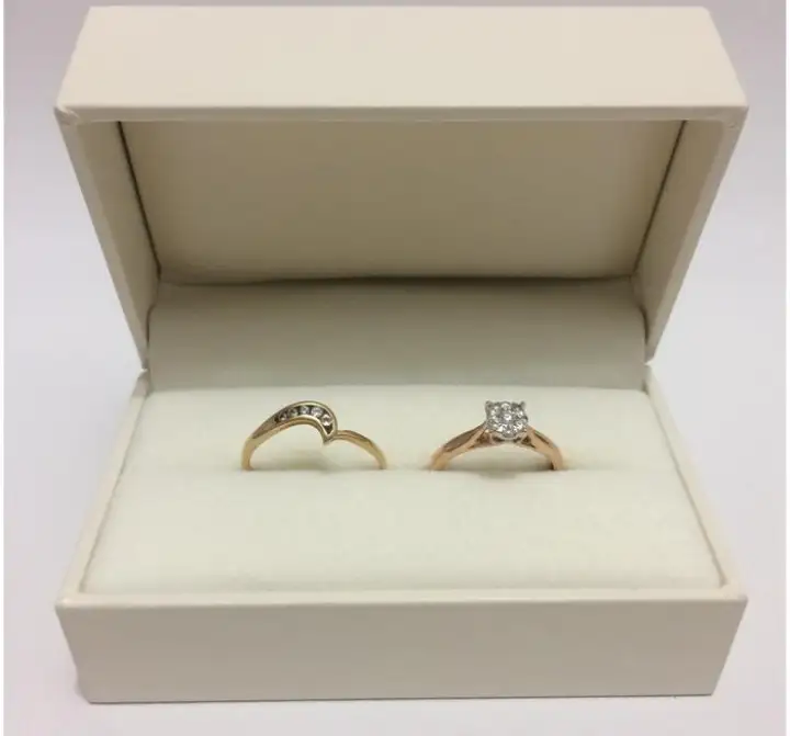 Kotak Cincin Nikah Cincin Kawin Putih Gt51wr Putih Sedia Kotak Pensil Box Kado Penyimpanan Serbaguna Musik P3k Perhiasan Emas Make Up Roko Terbaru Korea Bt21 Aesthetic Anak Perempuan Laki
