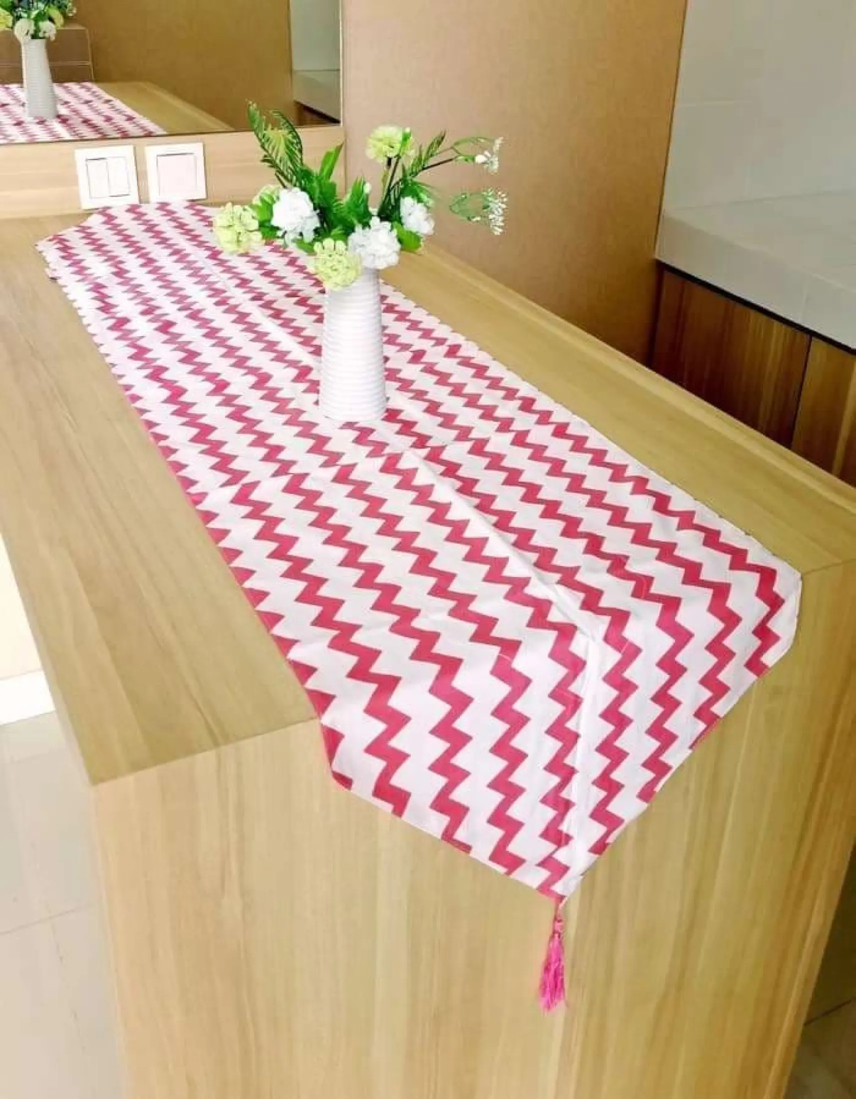 Taplak Meja Atau Table Runner Chevron Pink Bahan Kain Katun 35x150cm Taplak Meja Ruang Tamu Taplak Meja Makan Taplak Meja Tamu Minimalis Table Runner Panjang Taplak Meja