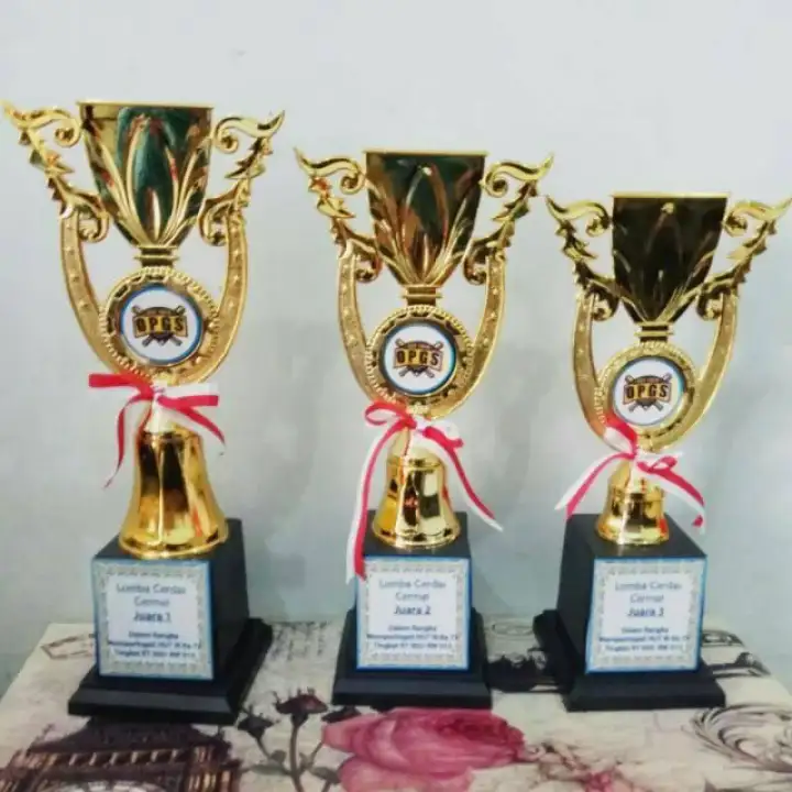 Piala Set Juara 1, 2, 3 (FG15)