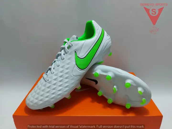sepatu bola nike tiempo legend