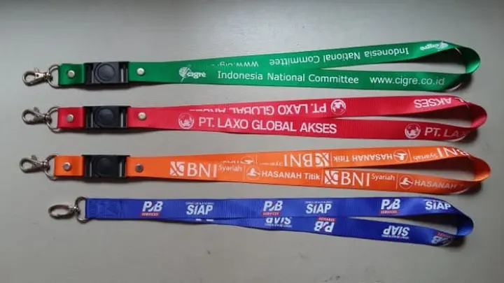 Tali Lanyard Tali Id Card Tali Name Tag Uk 2 Cm Lebar 90 Cm Plus Sablon Tulisan Logo Lazada Indonesia
