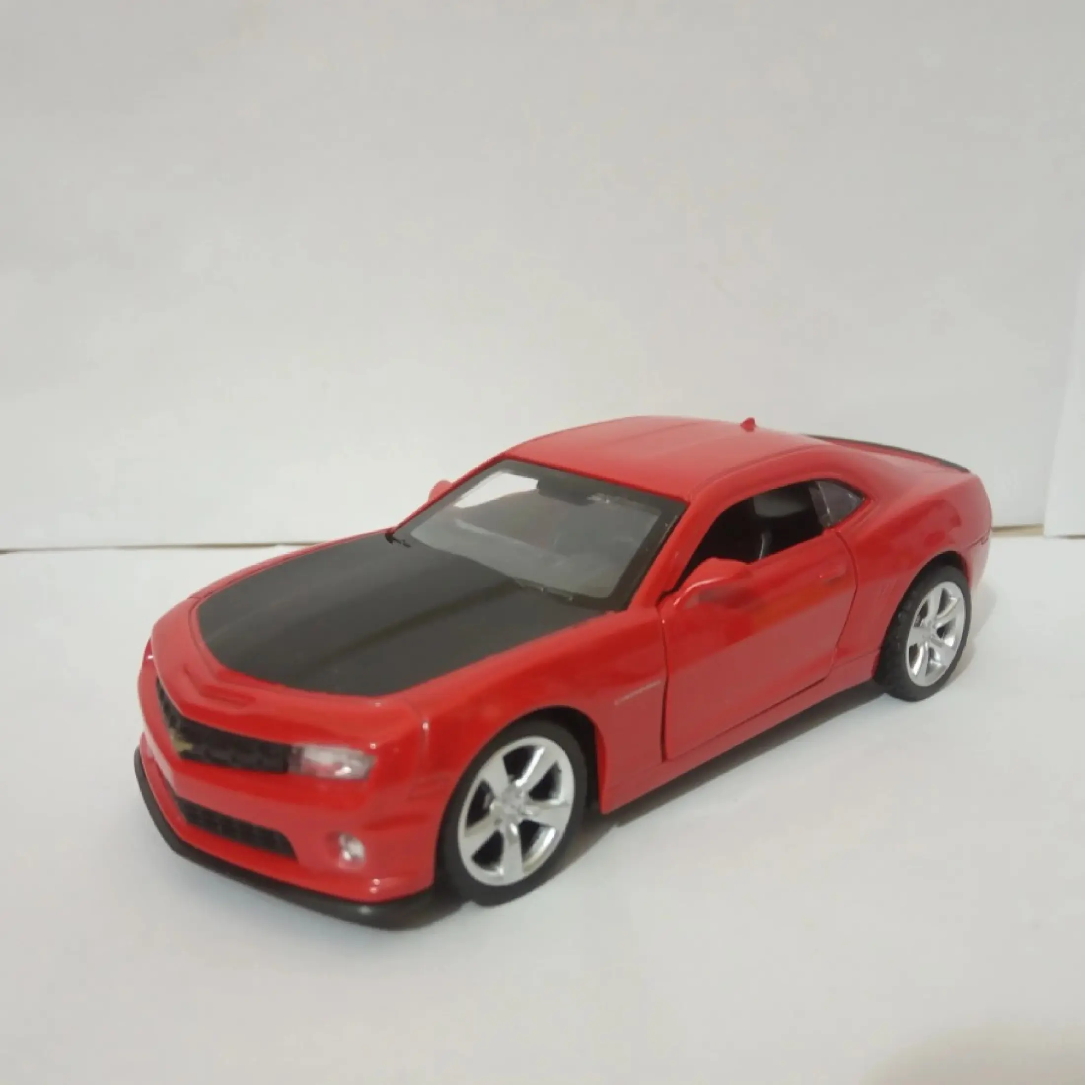Diecast Chevrolet Camaro Ss Apolo 1 43 Mainan Mobil Bahan Besi Harga Murah Lazada Indonesia