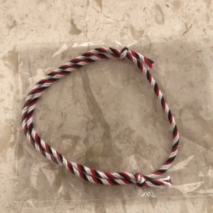 Gelang Tridatu Gelang Bayi Gelang Benang 3 Warna Gelang Dukun Lazada Indonesia