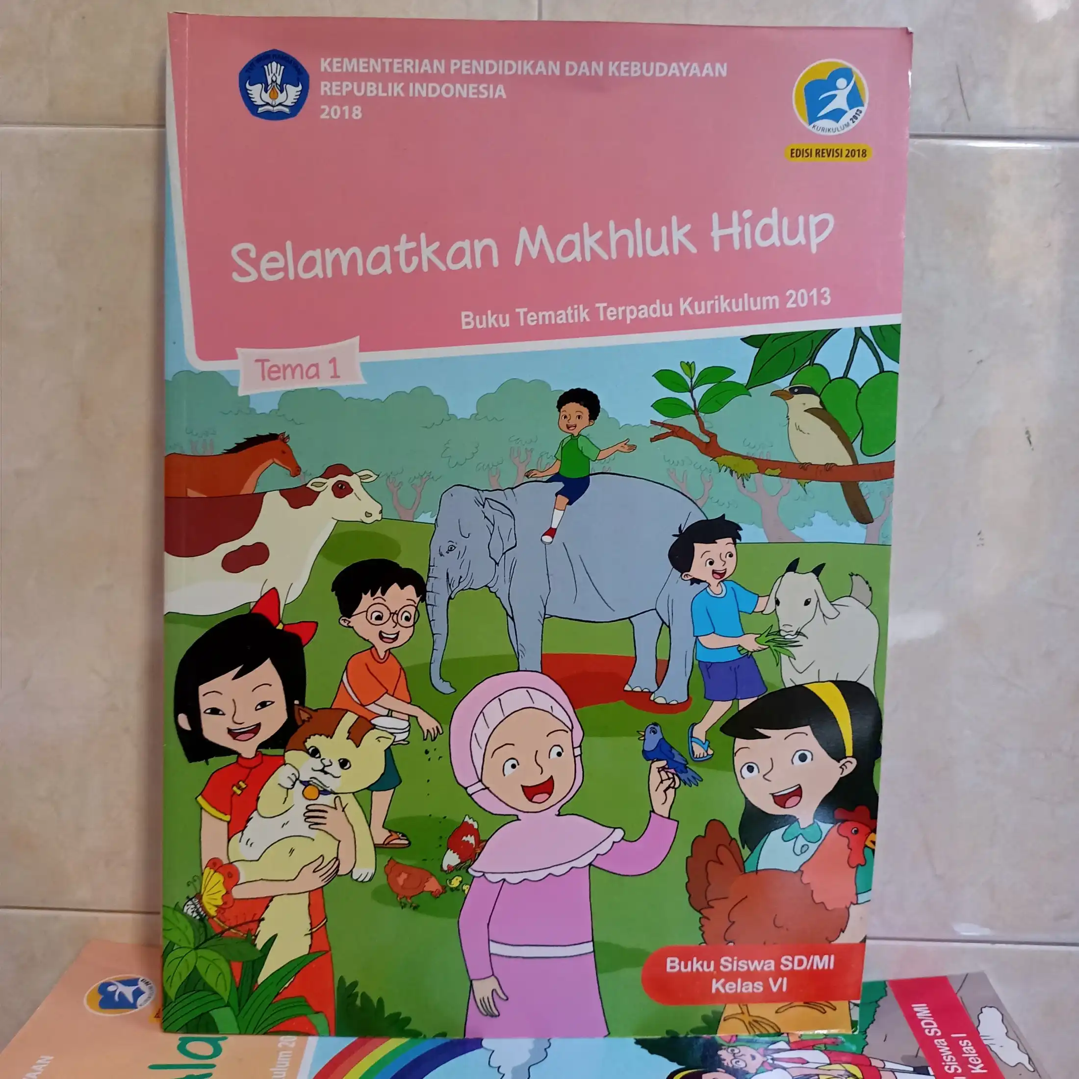 Buku Tematik Terpadu Kelas 6 Tema 1 Sd Mi Selamatkan Makhluk Hidup K13 Revisi Terbaru Lazada Indonesia