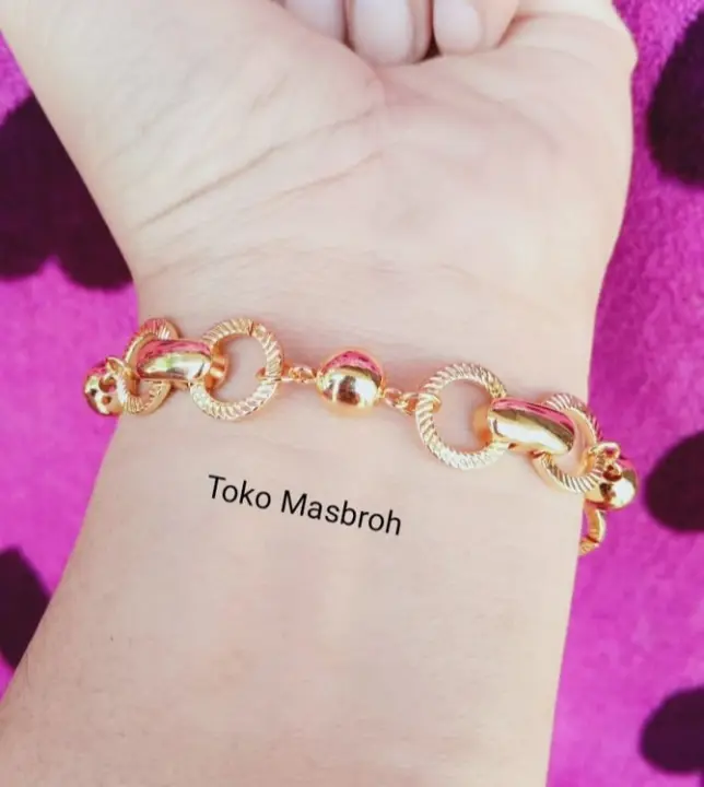 Gelang Tangan Dewasa Motif Bola Menawan Fashion Wanita Lazada Indonesia