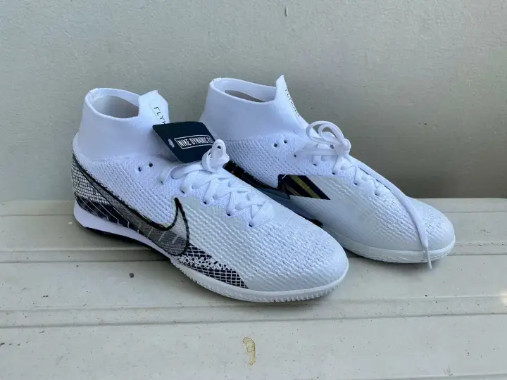 sepatu futsal nike mercurial