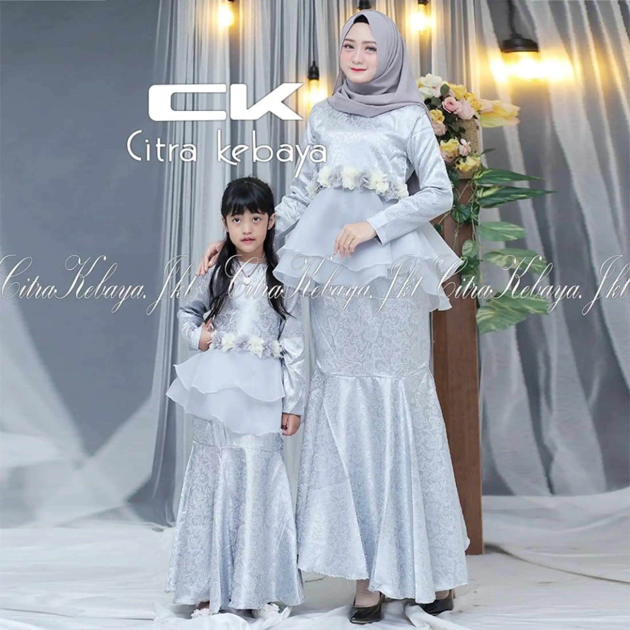 Kebaya Couple Brukat Mutiara Ibu Dan Anak Kebaya Couple Keluarga Kebaya Pesta Kebaya Kelurga Kebaya Couple Muslimah Lazada Indonesia