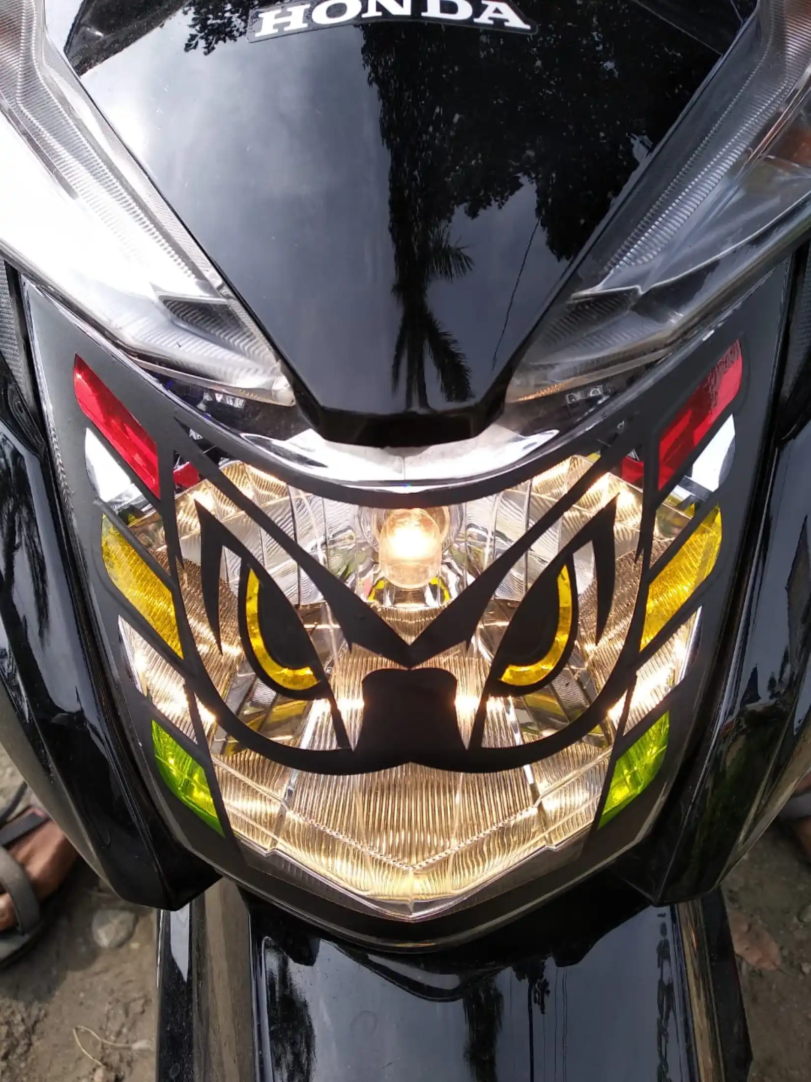 Stiker Sticker Variasi Lampu Depan Honda Beat New Beat Street Mata Elang Murah Lazada Indonesia